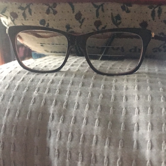 Name brand prescription frames - Picture 3 of 8